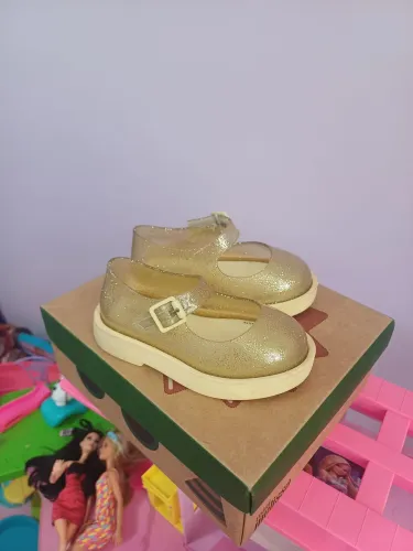 Mini melissa Lola II infantil dourada tamanho 20/21