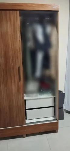 Guarda-roupa de solteiro