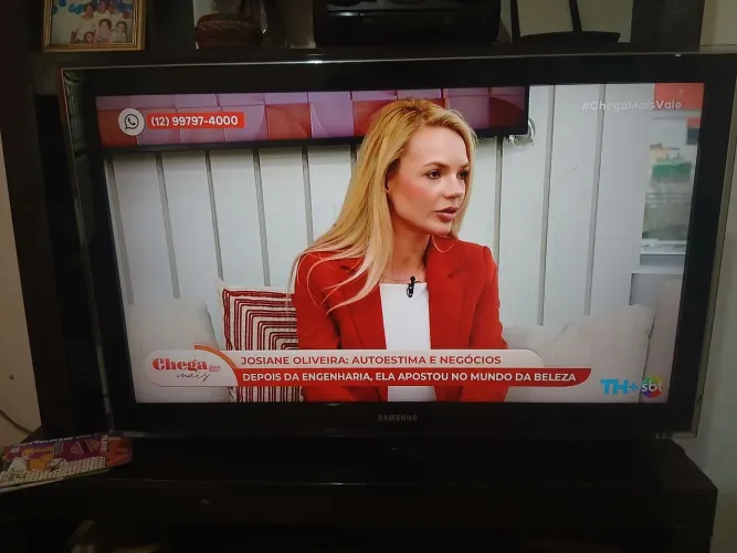 Vendo TV 42 polegadas Não Smart !!