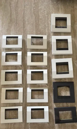 Espelhos de tomada linha Forma da BTicino