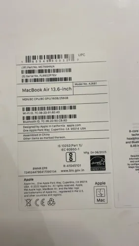 Mac book Air 13.6