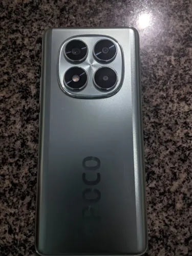 celular novo impecável, carregador original, carrega o celular muito rapido. 