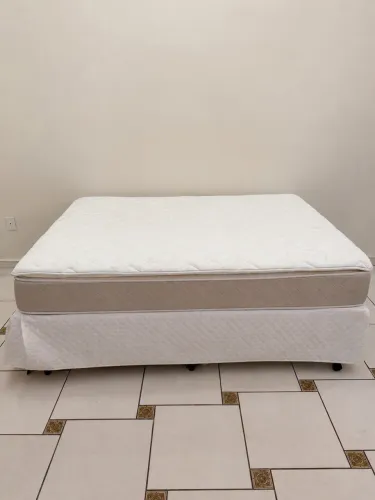 Cama box em perfeito estado