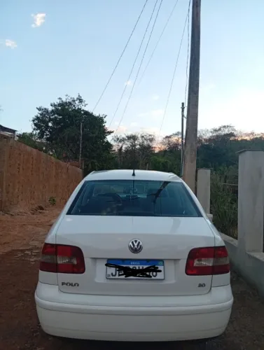 Volkswagen Polo Sed./sed. Comf. 2.0/2.0 Flex 8V 4P 2005