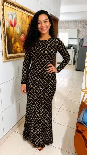 Vestido longo elegante preto e dourado