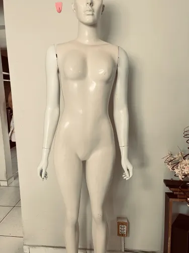 Manequim acrílico