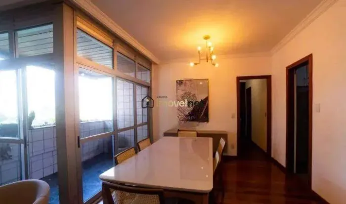 Apartamento de 4 Quartos para Aluguel no Funcionários 120 m²
