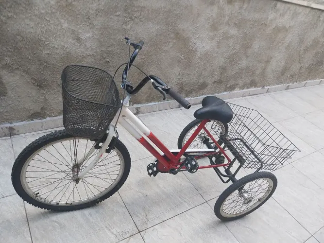 Triciclo bike tração duas rodas