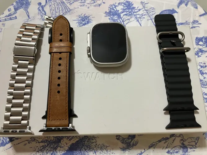 Apple Watch Ultra 2 + 3 pulseiras