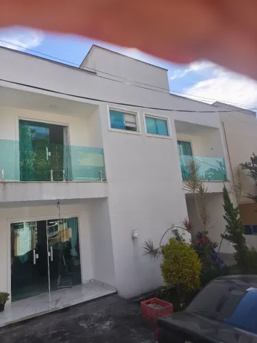 Linda Casa em Condomínio