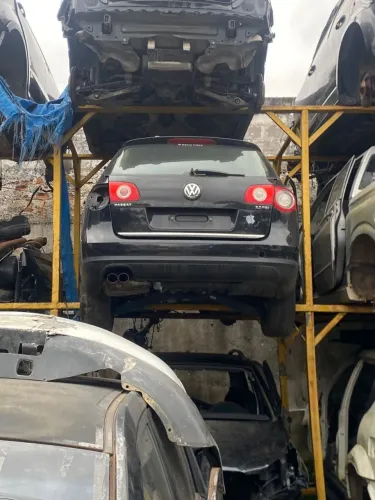 Sucata Volkswagen Passat Variant 2008 para retirada de peças