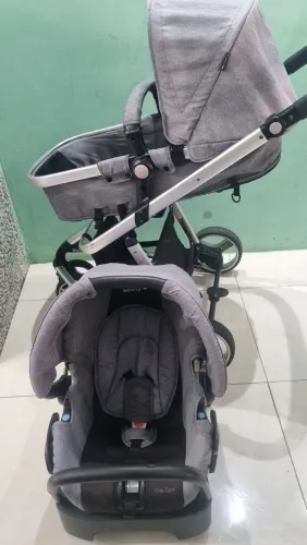Carrinho de passeio moisés marcasafety modelo mobi