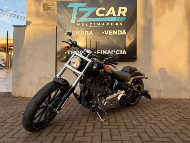 HARLEY-DAVIDSON SOFTAIL BREAKOUT FXSB 2016