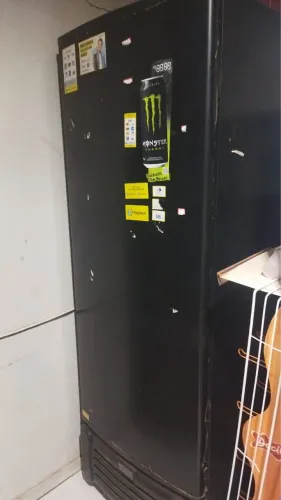 Vendo cervejeiro Refrimate,motor dele queimou,porém o estado é de semi novo