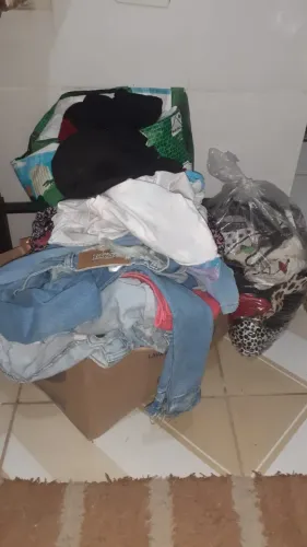 vendo ou troco roupas em celular