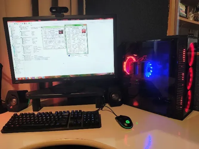 Computador PC Gamer AMD 6800k, 16GB, SSD, Radeon 8670D