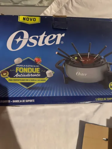 Panela elétrica Fondue 2,4 Lt com 8 garfinhos 