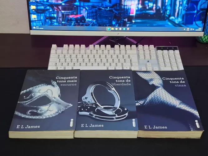 Livros 50 tons de cinza