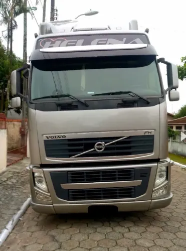 Fh 440 cavalo 4x2 entrada 42mil