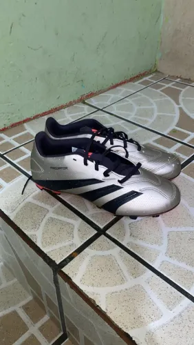 Adidas predattor ( nunca foi usada)
