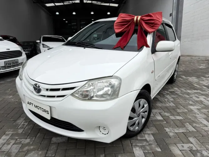 Toyota Etios XS 1.3 Flex 16V 5P Mec. 2013