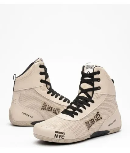 Vendo bota para treino