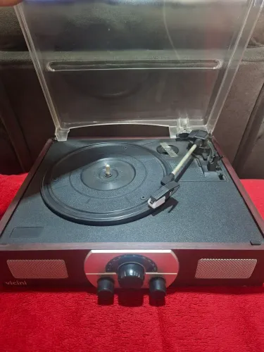 Vendo Vitrola Vicini