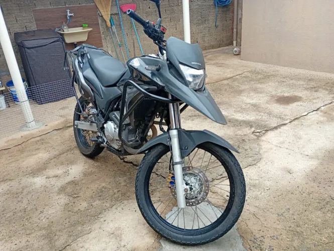 XRE Preta