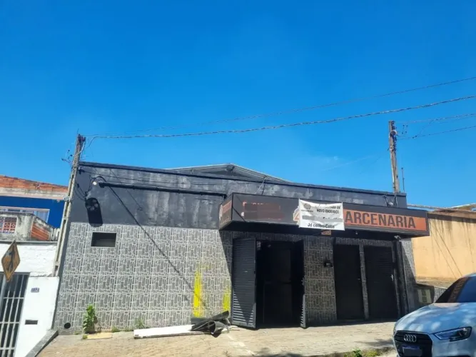 Galpão à venda em Cotia