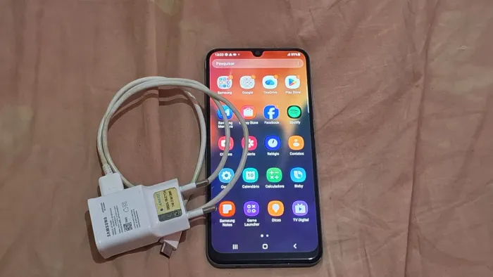 SMARTPHONE SAMSUNG A50 128GB + CARREGADOR ORIGINAL 