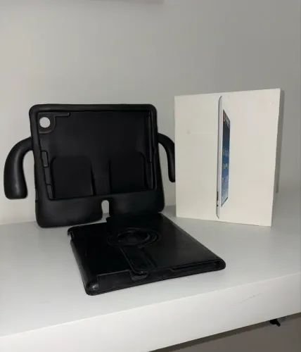 Capas para iPad + caixa