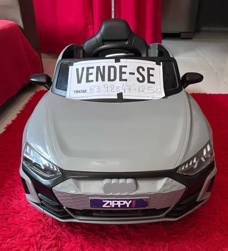 Carrinho elétrico infantil