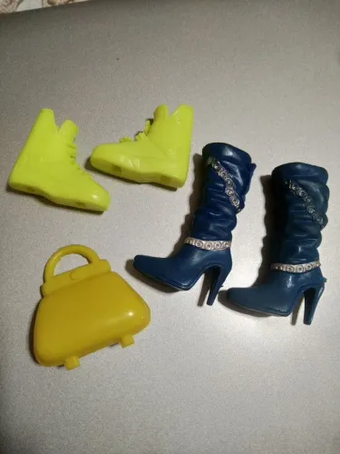 Acessórios Barbie/ botas e bolsa