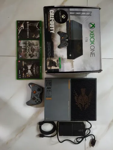 Xbox One 1TB Call of Duty + Jogos grátis