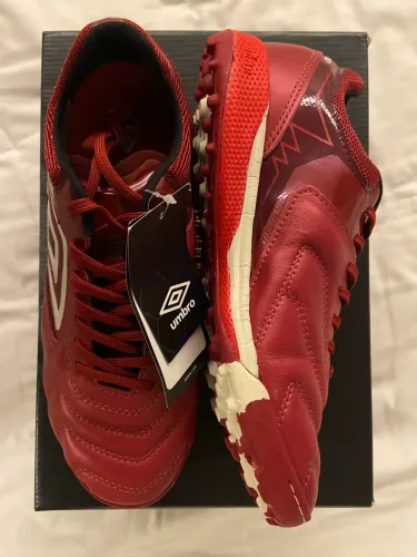 Chuteira society Umbro Adamant Master Class Pro Bumb - 40 