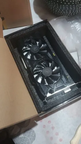 Vendo uma RX580 8G 650 e uma 1060 3G 500