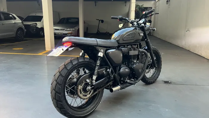 Bonneville T100 Black - Aceito troca 