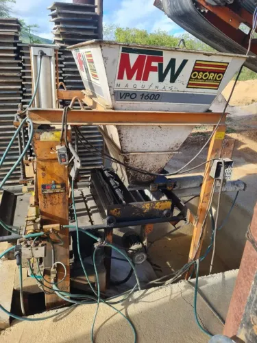 Maquina de fabricar Paver e Bloco de Concreto
