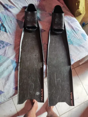 nadadeira de fibra de carbono