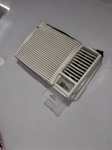 Ar Condicionado de Janela Springer Midea 18.000 BTUs