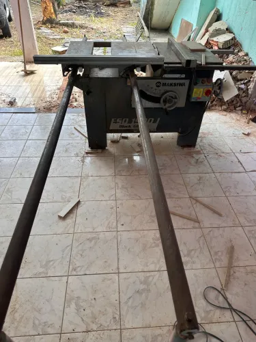 Vendo Serra esquadrejadeira MAKSIWA E50 1900