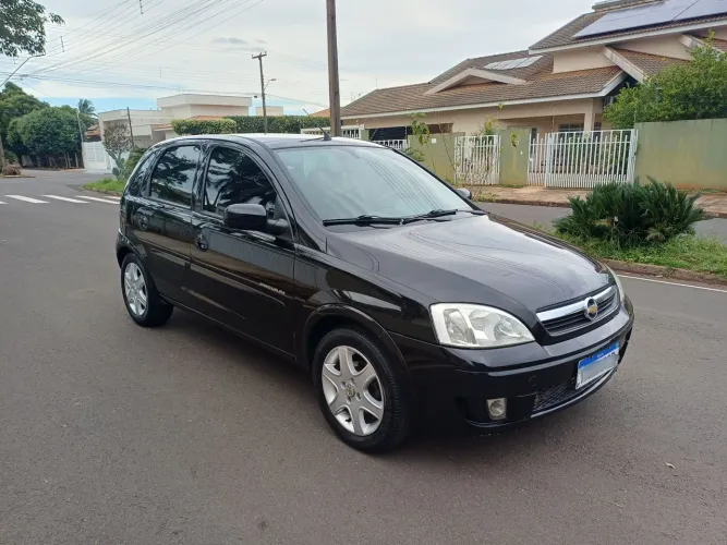Chevrolet Corsa Hat. Premium 1.4 8V Econoflex 5P 2010