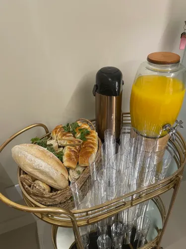 Suqueira camicado 5L pé em madeira
