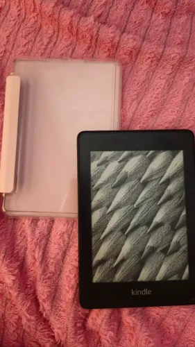 Kindle paperwhite 10° geração, valor negociável. Acompanha capa + pelicula 