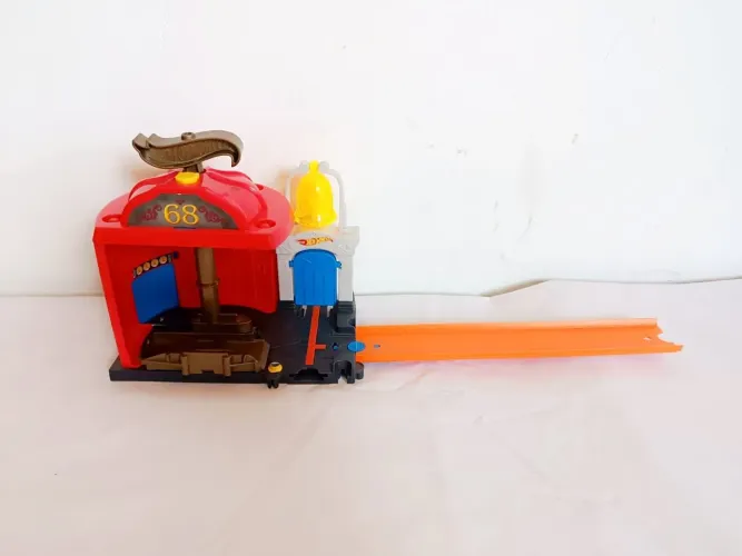 Pista Hot Wheels Corpo de Bombeiros