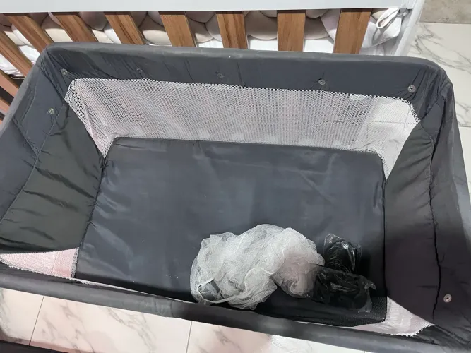Vendo berço Moisés com 4 meses de uso, acompanha mosqueteiro.