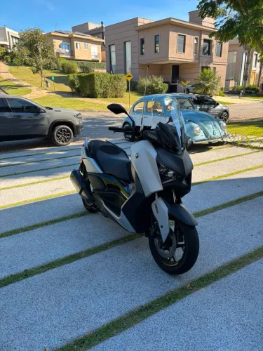 Yamaha XMAX 250 ABS 2025 | 7.500 km | Único Dono | Impecável