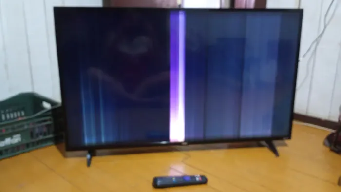 Televisão 42 polegadas AOC PARA ARRUMAR A TELA. 
