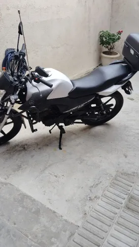 Moto Yamaha factor 150 