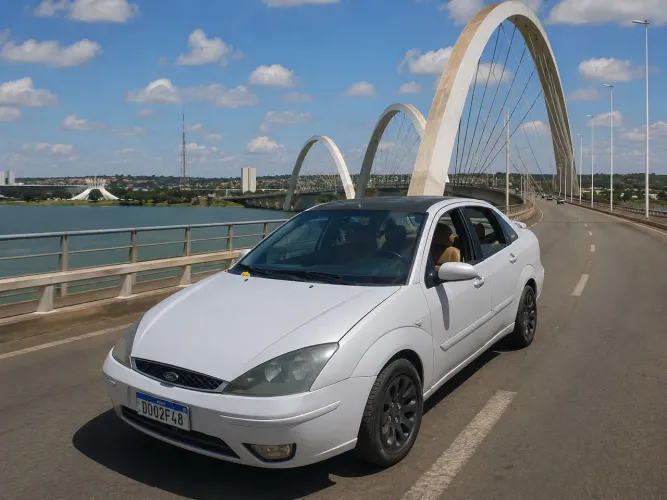 Ford Focus Ghia Sed. 2.0 16v/ 2.0 16V Flex 4P 2004
